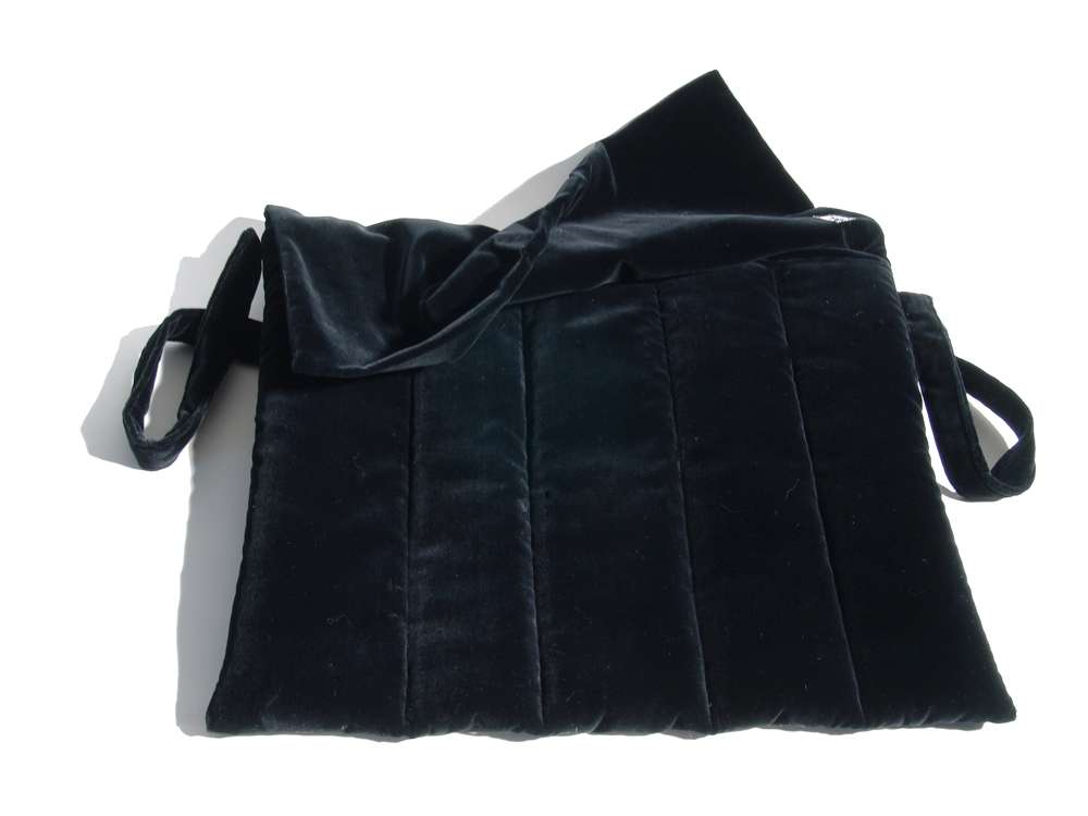 Kurz-Lange, flute roll bag, 5-piece velvet, black
